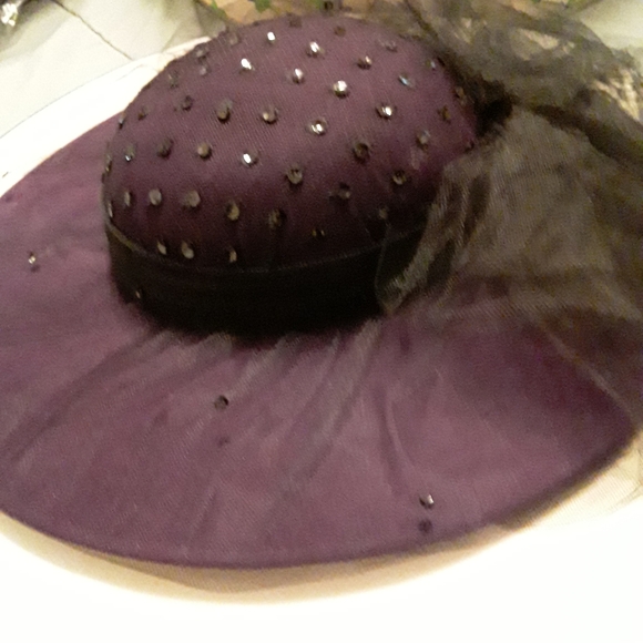 Hat - Picture 3 of 3